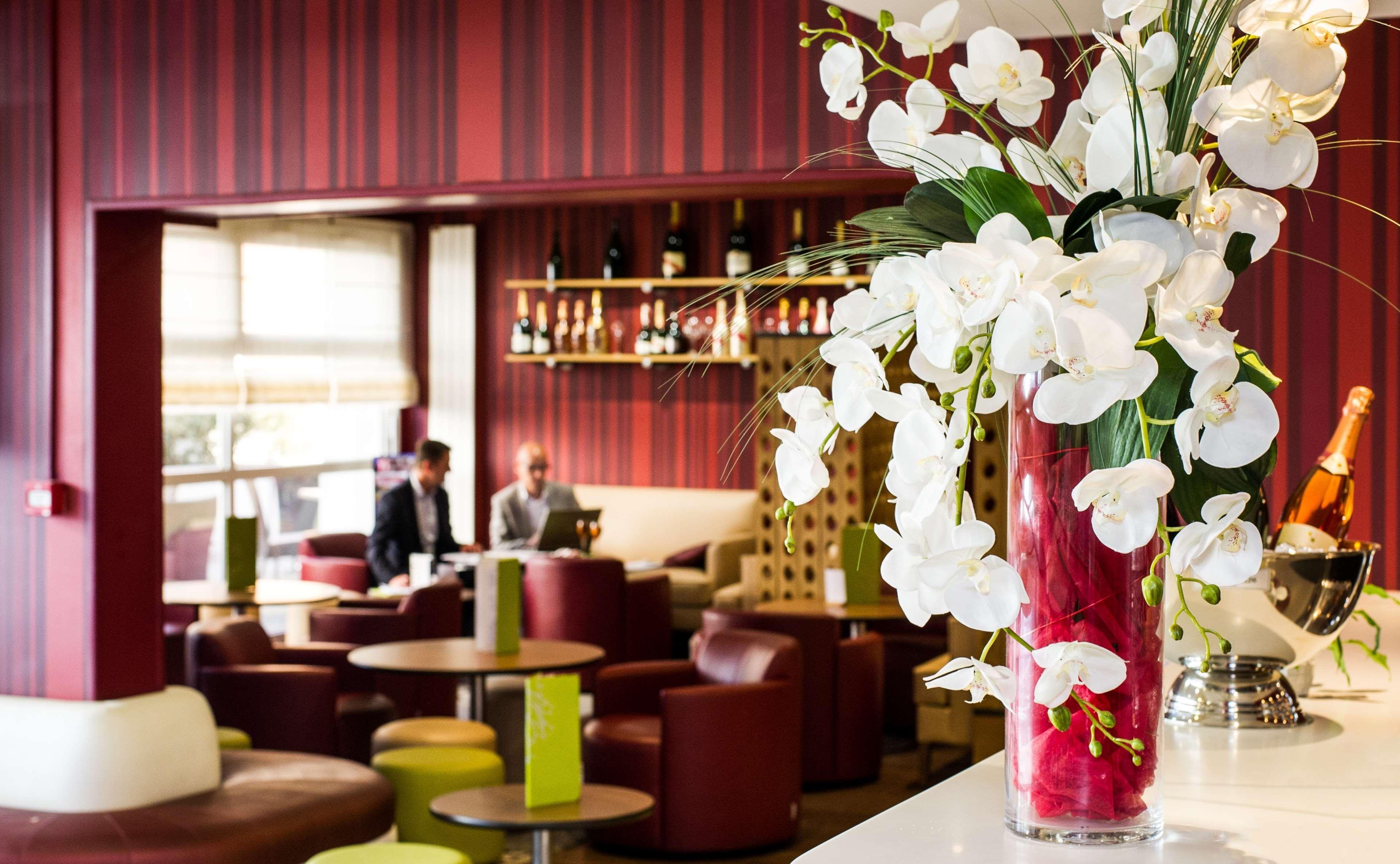 Campanile Reims Centre - Cathedrale Hotel Екстериор снимка
