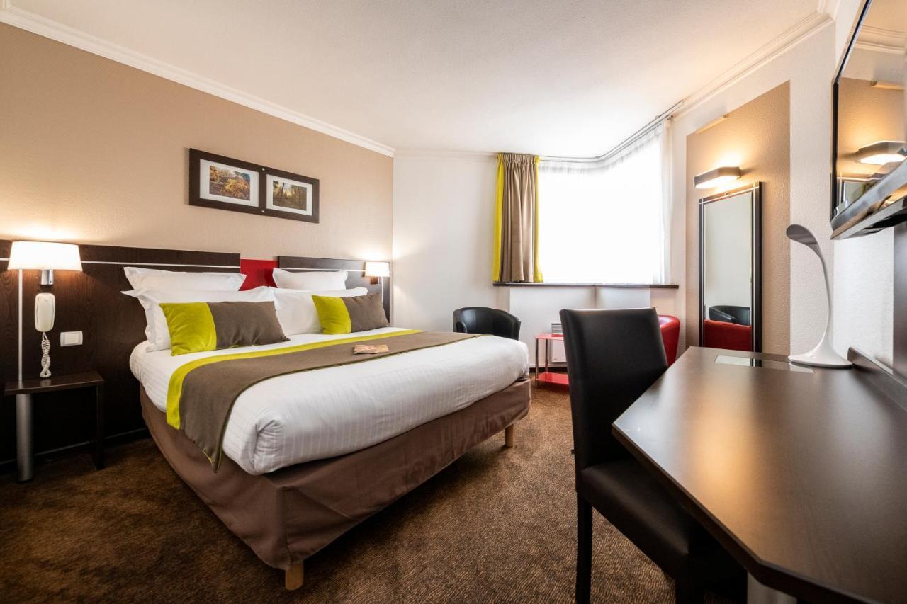 Campanile Reims Centre - Cathedrale Hotel Екстериор снимка