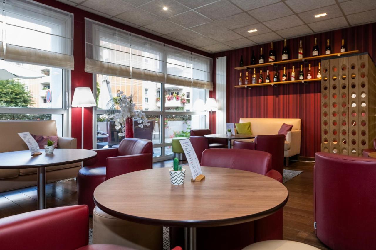 Campanile Reims Centre - Cathedrale Hotel Екстериор снимка